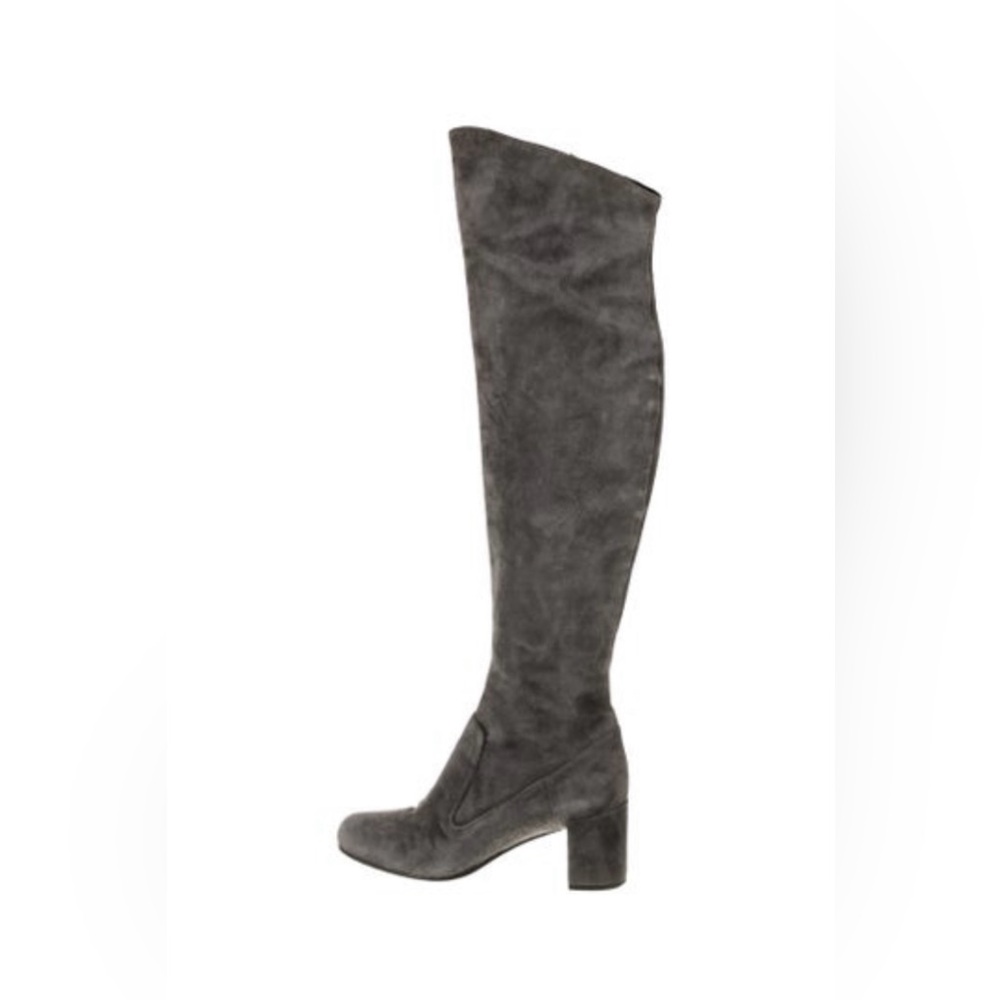 Vince grey suede boots over the knee-high excellent condition comes orig box sz7